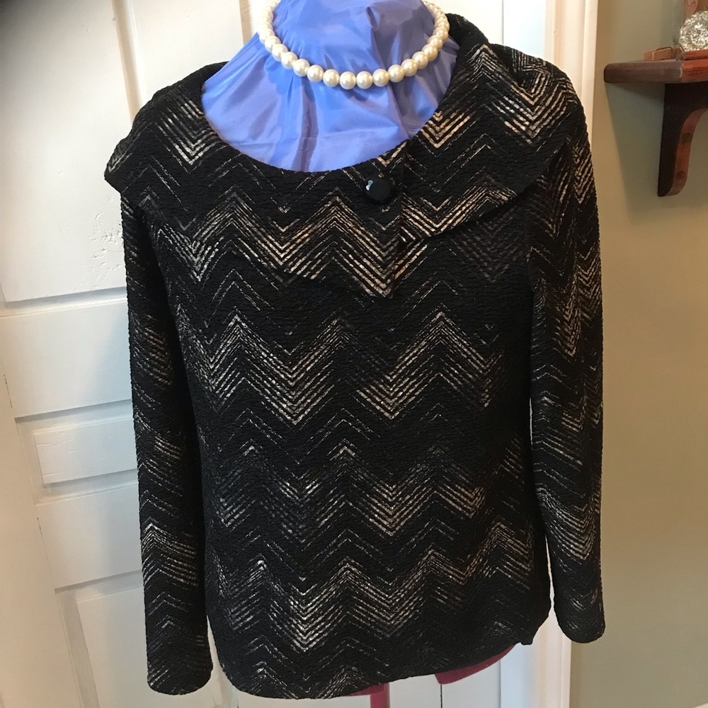 Chic Chevron Black and Cream Blouse
